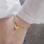 Anti-Tarnish Heart Themed Charm Gold Bracelet