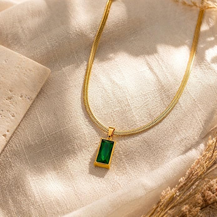 Anti-Tarnish Green Geometric Gold Pendant