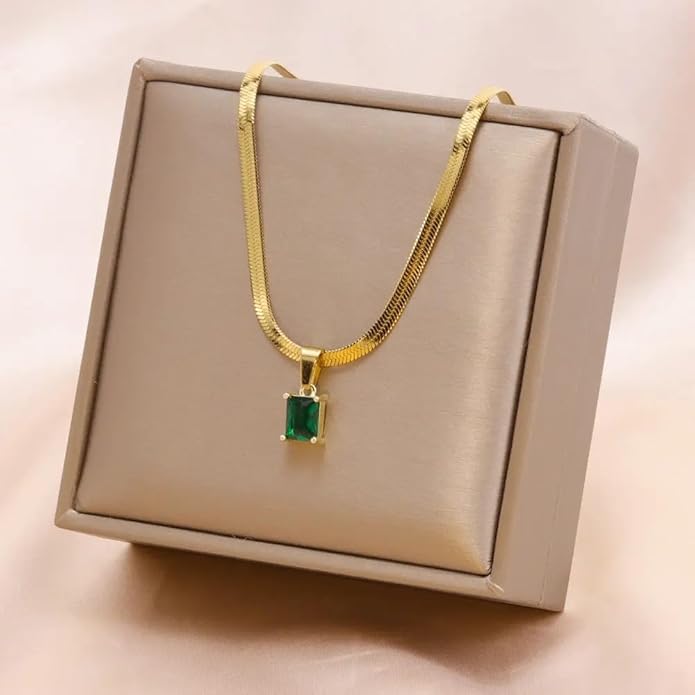 Anti-Tarnish Green Geometric Gold Pendant